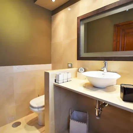 Rustic With Ocean Views Next To Beach Lejlighed